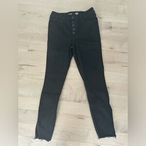 Old Navy Extra High-Rise Rockstar Super Skinny Jean